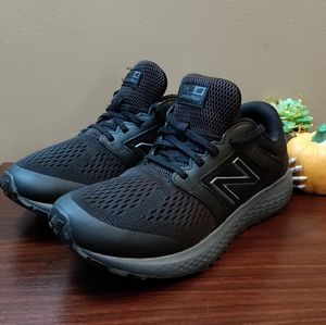Men's Size 10 New balance 520's Comfort Ride Shoes